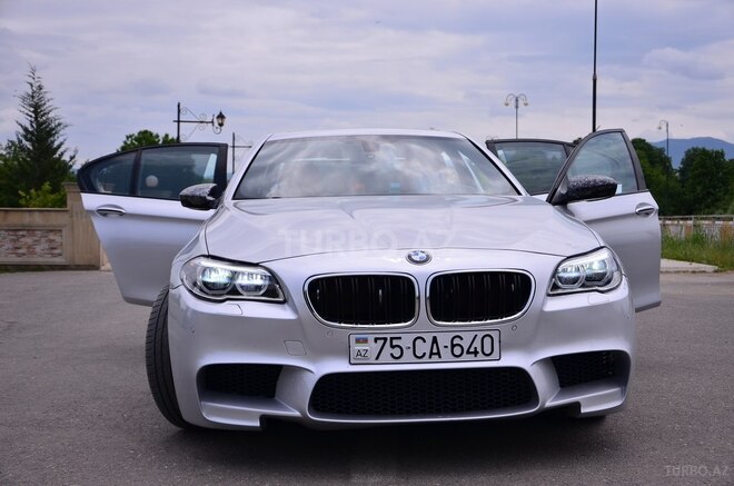 BMW 528 2013, 212,000 km - 2.0 l - Qazax