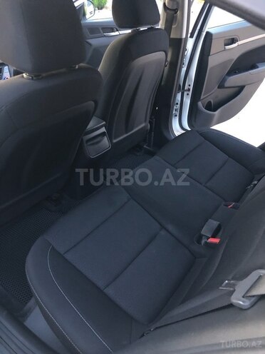 Hyundai Elantra-20