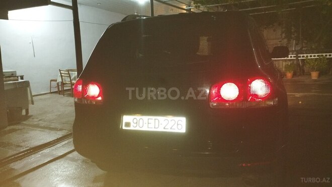 Volkswagen Touareg 2003, 285,000 km - 3.2 l - Şəki