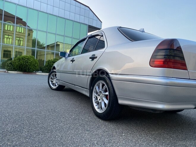 Mercedes C 240 2000, 281,234 km - 2.4 l - İmişli