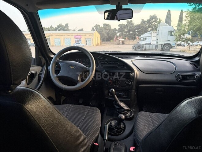 Chevrolet Niva 2006, 241,685 km - 1.7 л - Tovuz