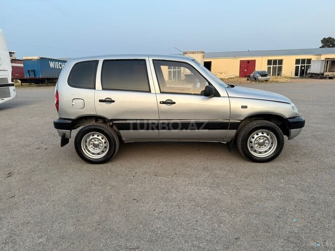 Chevrolet Niva 2006, 241,685 km - 1.7 л - Tovuz