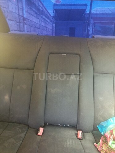 Mercedes E 220 d 1998, 525,000 km - 2.2 l - Bakı