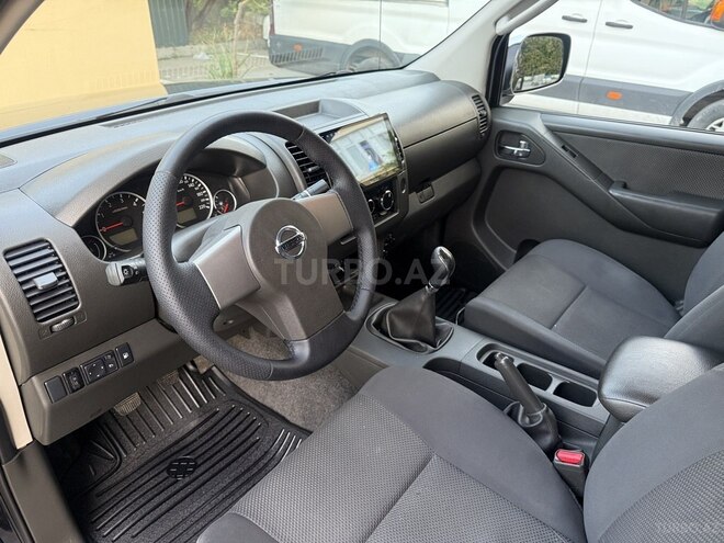 Nissan Navara 2015, 138,509 km - 2.5 l - Bakı