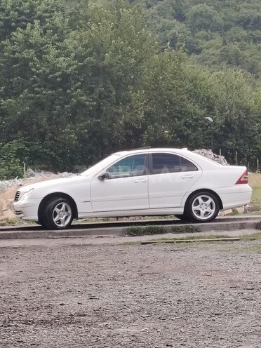 Mercedes C 200 2001, 283,000 km - 2.0 л - Zaqatala