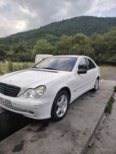 Mercedes C 200 2001, 283,000 km - 2.0 л - Zaqatala