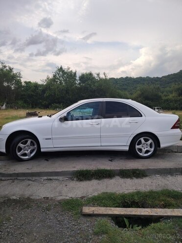 Mercedes C 200 2001, 283,000 km - 2.0 л - Zaqatala