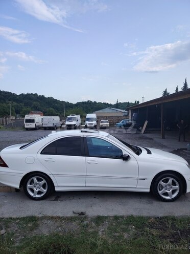 Mercedes C 200 2001, 283,000 km - 2.0 л - Zaqatala