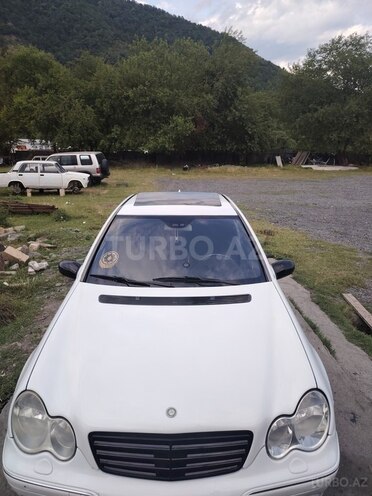Mercedes C 200 2001, 283,000 km - 2.0 л - Zaqatala