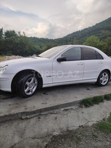 Mercedes C 200 2001, 283,000 km - 2.0 л - Zaqatala