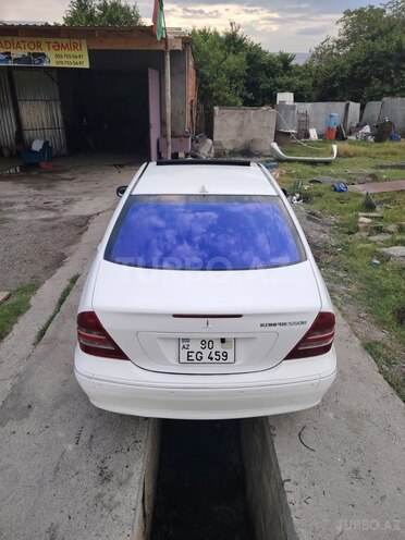 Mercedes C 200 2001, 283,000 km - 2.0 л - Zaqatala