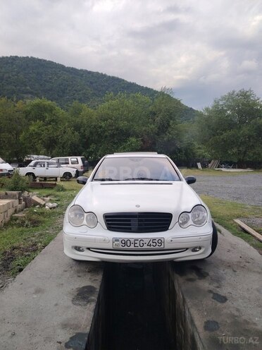 Mercedes C 200 2001, 283,000 km - 2.0 л - Zaqatala