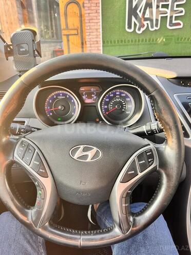 Hyundai Elantra 2015, 174,207 km - 1.8 l - Bakı