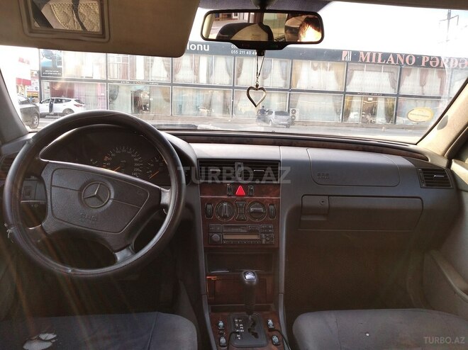 Mercedes C 180 1997, 521,744 km - 1.8 л - Bakı