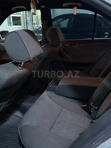 Mercedes E 220 2001, 496,871 km - 2.2 l - Bakı