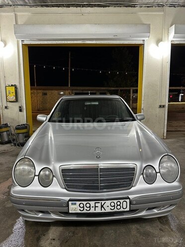 Mercedes E 220 2001, 496,871 km - 2.2 l - Bakı