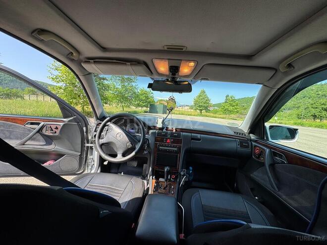 Mercedes E 240 2000, 280,000 km - 2.4 l - Qusar