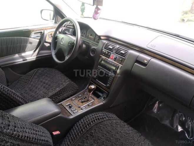 Mercedes E 320 2000, 329,464 km - 3.2 l - Bakı