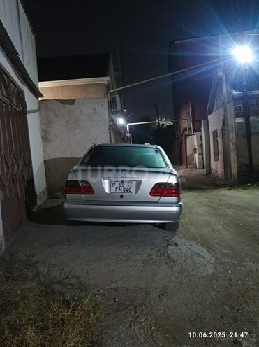 Mercedes E 320 2000, 329,464 km - 3.2 l - Bakı