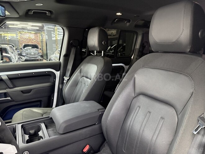 Land Rover Defender-8