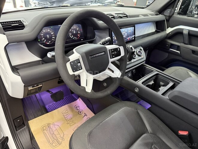 Land Rover Defender-4