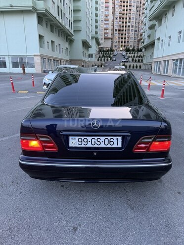 Mercedes E 220 d 2001, 320,000 km - 2.2 l - Bakı