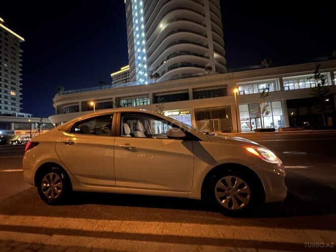 Hyundai Accent 2017, 129,475 km - 1.6 л - Bakı