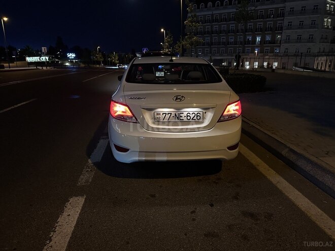 Hyundai Accent 2017, 129,475 km - 1.6 л - Bakı