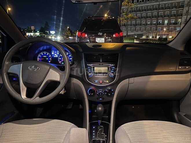 Hyundai Accent 2017, 129,475 km - 1.6 л - Bakı