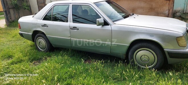 Mercedes E 200 1993, 341,523 km - 2.0 l - İmişli