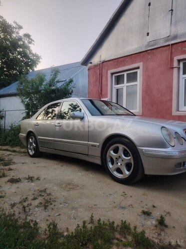 Mercedes E 200 2000, 443,000 km - 2.0 l - Gədəbəy