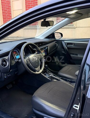 Toyota Corolla 2017, 146,000 km - 1.6 l - Bakı