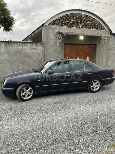 Mercedes C 230 1996, 420,000 km - 2.3 l - Zaqatala