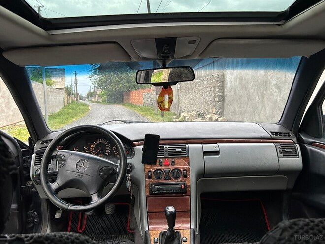 Mercedes C 230 1996, 420,000 km - 2.3 l - Zaqatala