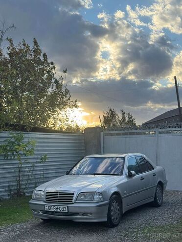 Mercedes C 200 1998, 800,000 km - 2.0 l - Yevlax