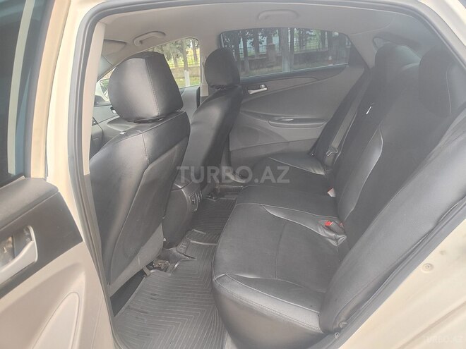 Hyundai Sonata 2013, 210,000 km - 2.0 l - Tovuz