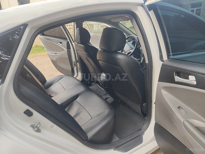 Hyundai Sonata 2013, 210,000 km - 2.0 l - Tovuz