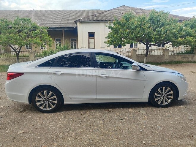 Hyundai Sonata 2013, 210,000 km - 2.0 l - Tovuz