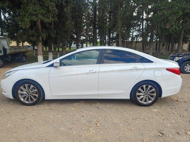 Hyundai Sonata 2013, 210,000 km - 2.0 l - Tovuz