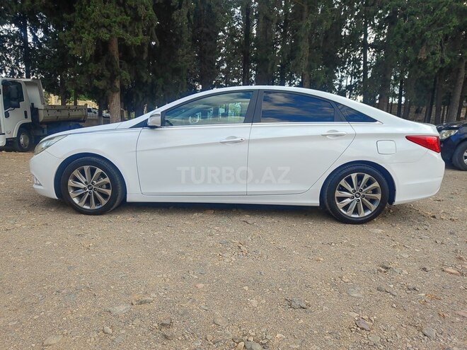 Hyundai Sonata 2013, 210,000 km - 2.0 l - Tovuz
