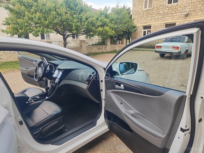 Hyundai Sonata 2013, 210,000 km - 2.0 l - Tovuz
