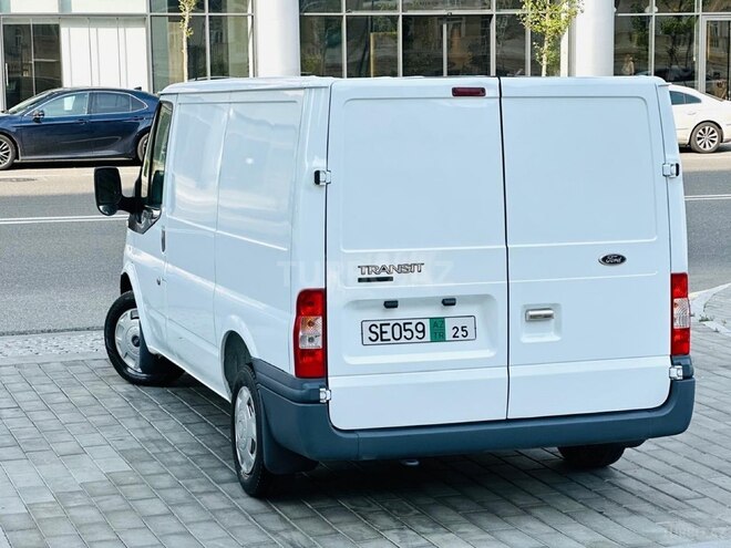 Ford Transit 2010, 198,000 km - 2.2 л - Bakı