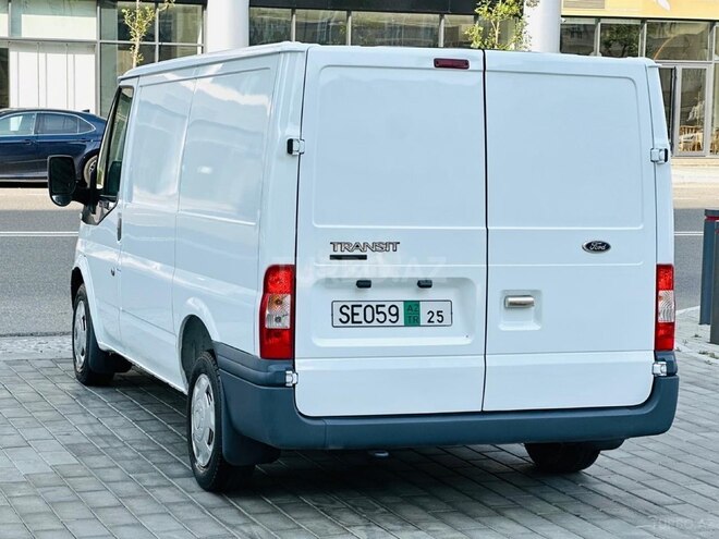 Ford Transit 2010, 198,000 km - 2.2 л - Bakı