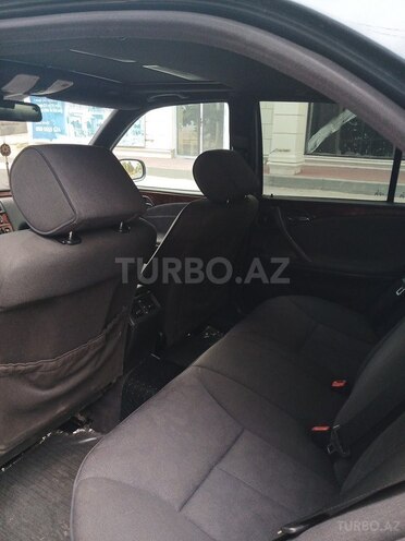 Mercedes E 280 2000, 440,000 km - 2.8 l - Bakı