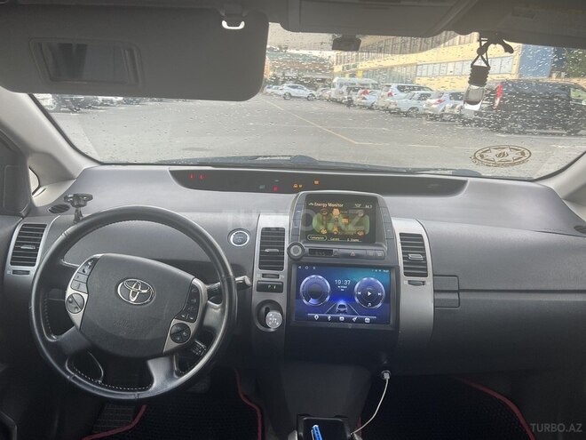 Toyota Prius-3