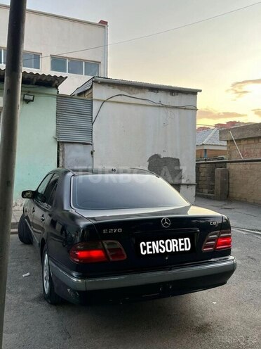 Mercedes E 270 2000, 499,102 km - 2.7 l - Bakı