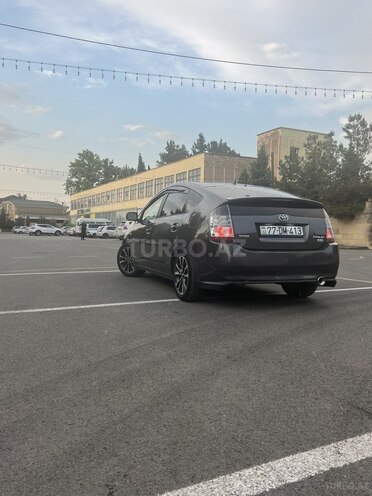 Toyota Prius-10