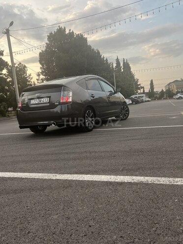 Toyota Prius-11