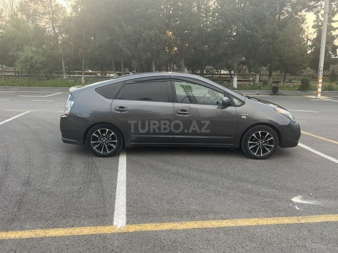Toyota Prius-15