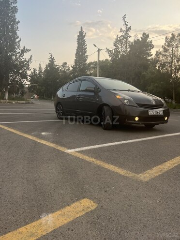 Toyota Prius-12
